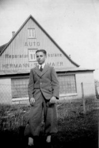 Hermann Stegmaier Senior (Großvater von Hermann und Thomas Stegmaier) legte den Grundstein für das Unternehmen Stegmaier. Er gründete eine freie und unabhängige KFZ-Werkstatt.